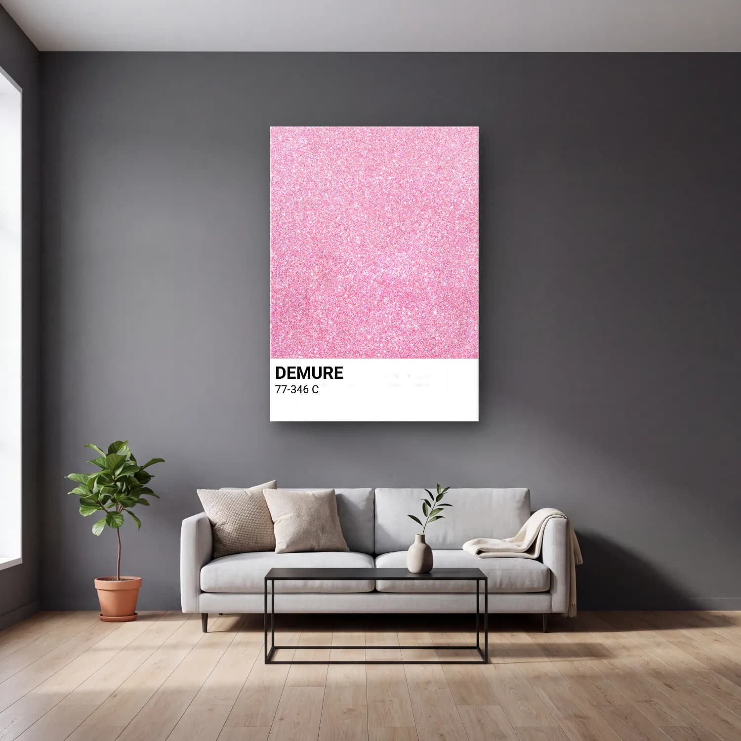 Pastel Parfüm Şişesi No. 4 cam tablo — gri duvarlı salonda