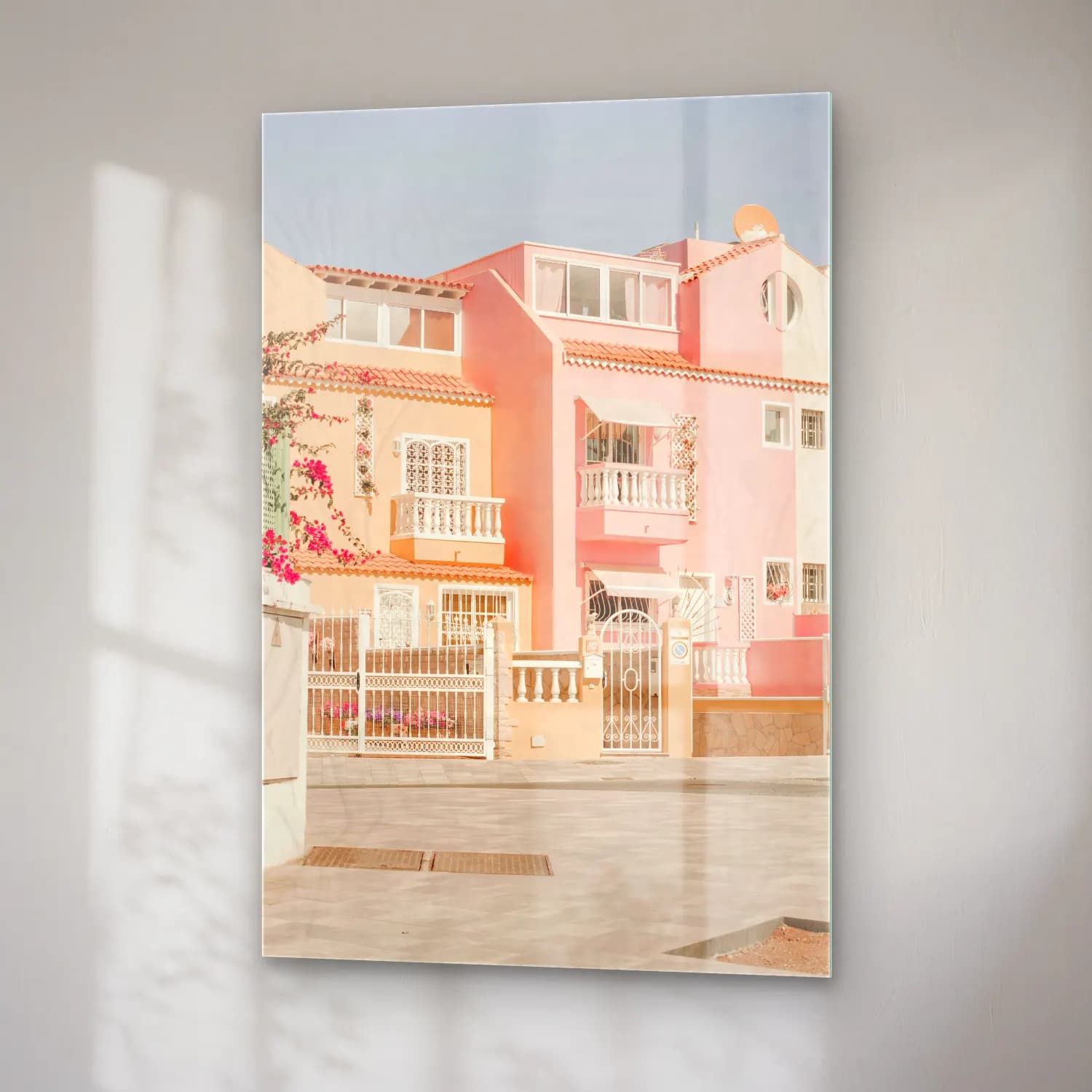 Pastel Köy Sokağı No. 4 cam tablo — sağ açıdan görünüm