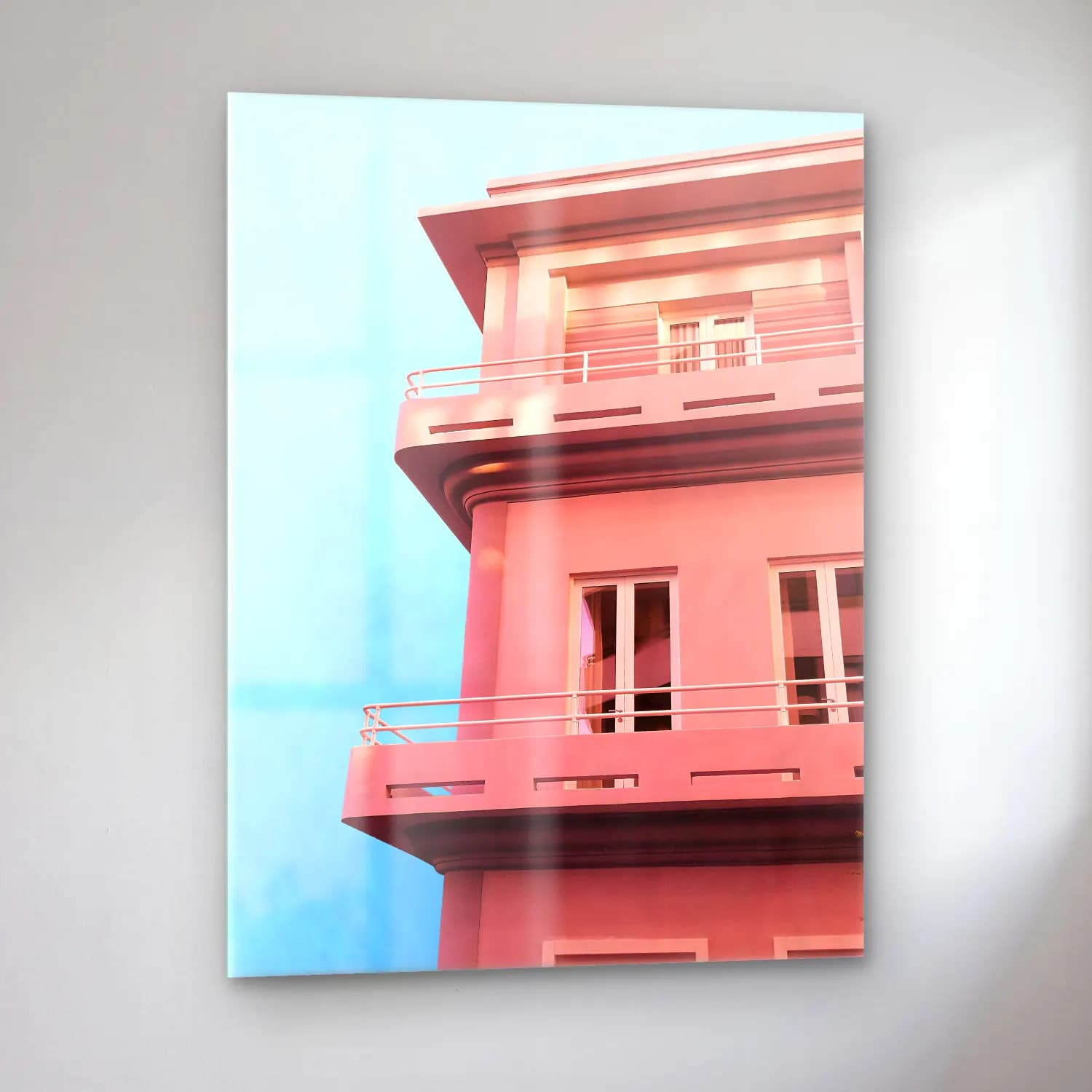 Pastel Merdiven cam tablo — sol açıdan görünüm