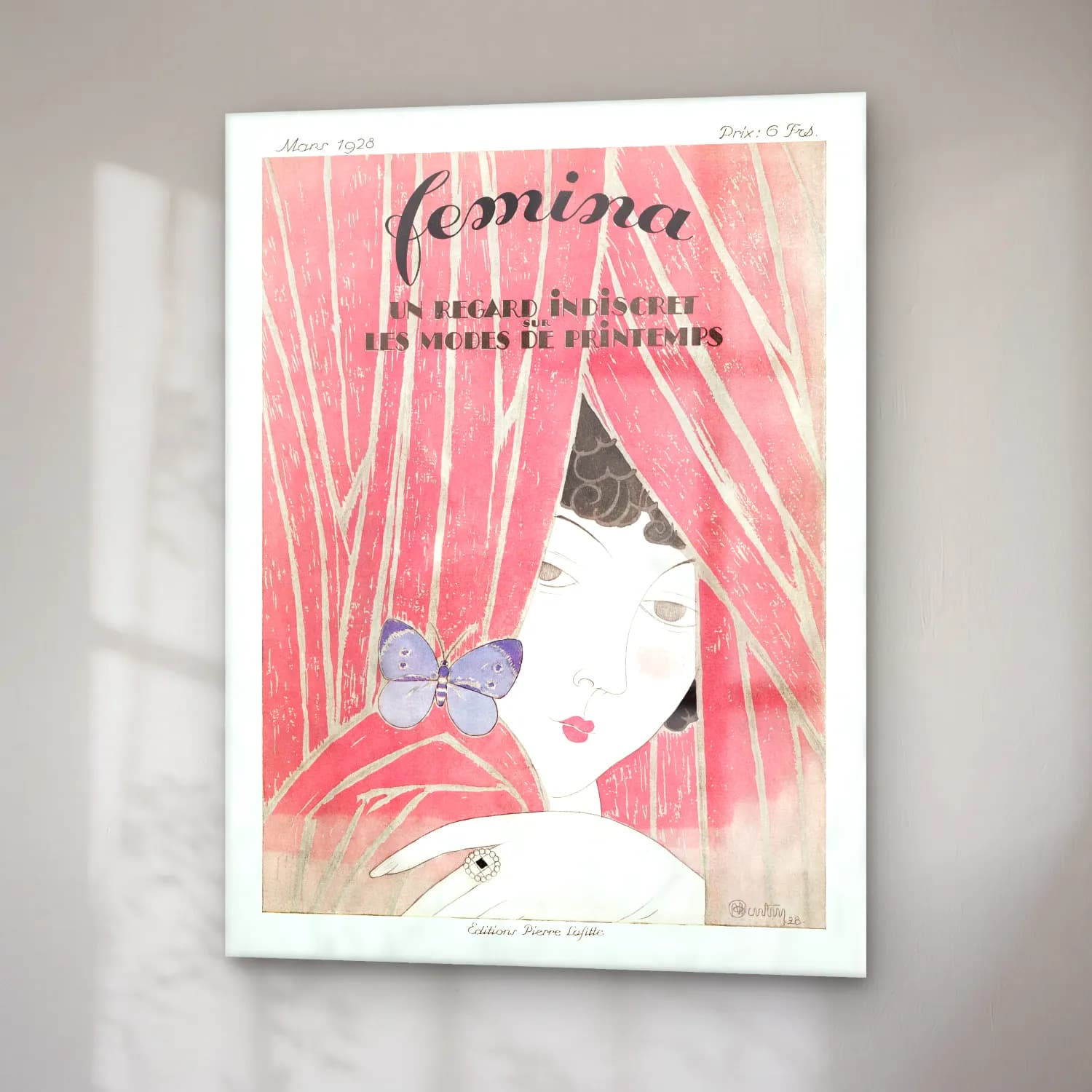 Vintage Poster Elbiseli Kadın No. 35 cam tablo — sağ açıdan görünüm