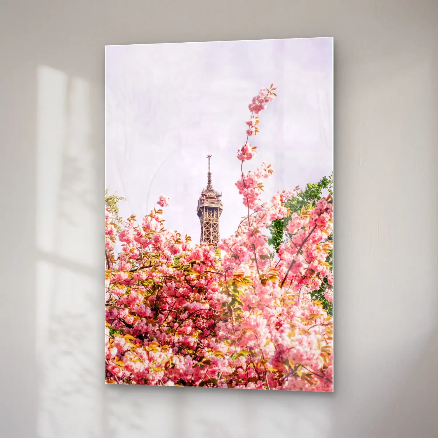 Pastel Paris ve Eyfel Kulesi No. 4 cam tablo — sağ açıdan görünüm