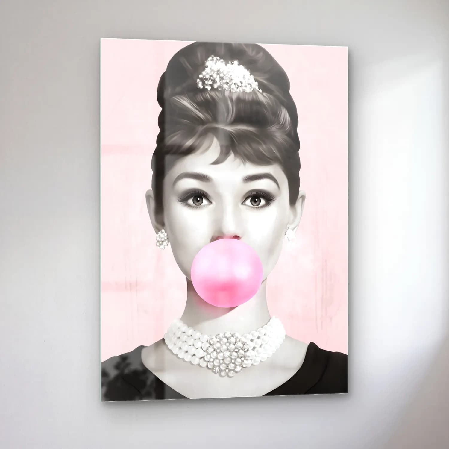Pop Art Kız Çocuğu Portresi No. 5 cam tablo — sol açıdan görünüm