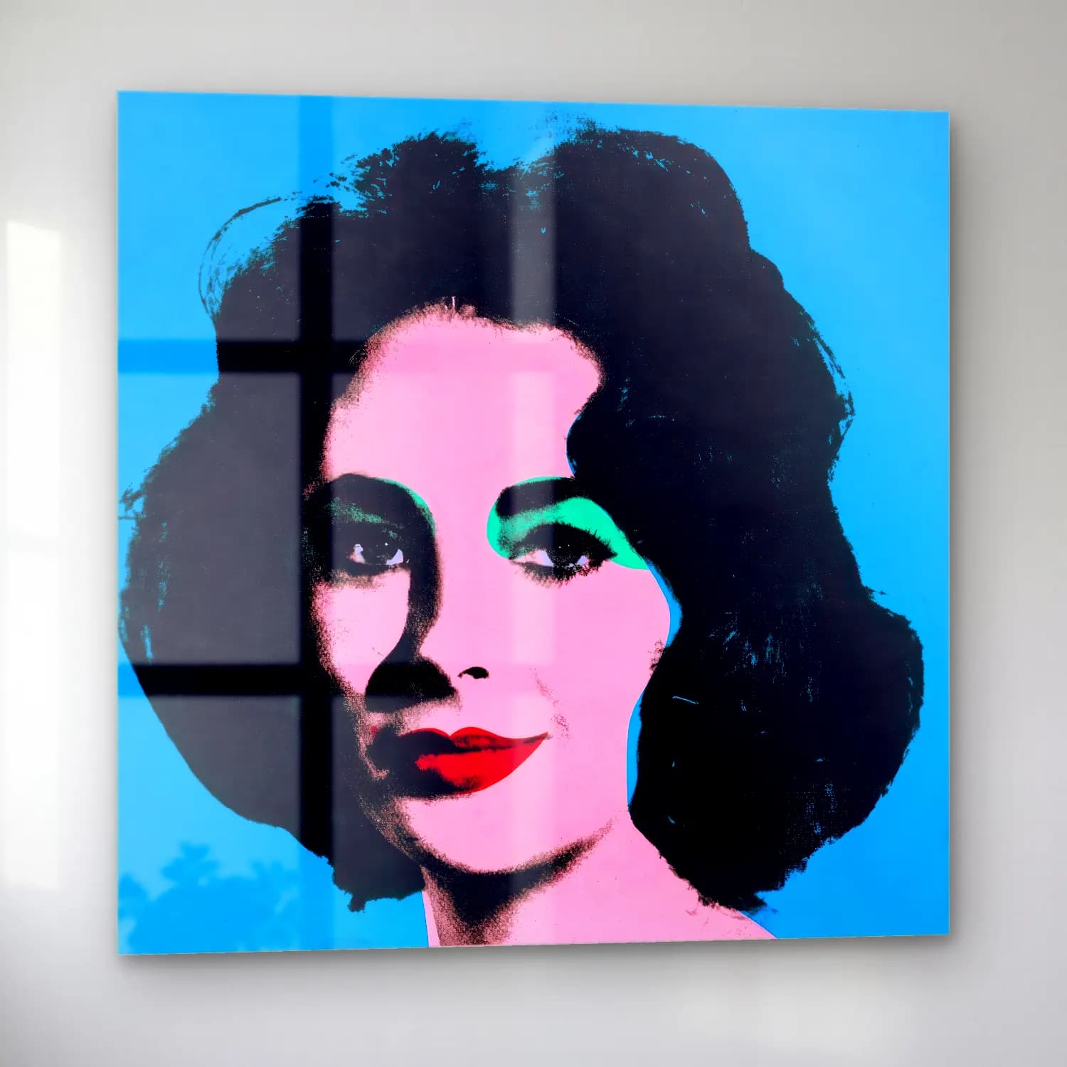 Pop Art Kadın Portresi – Mavi Tonlar cam tablo — sol açıdan görünüm