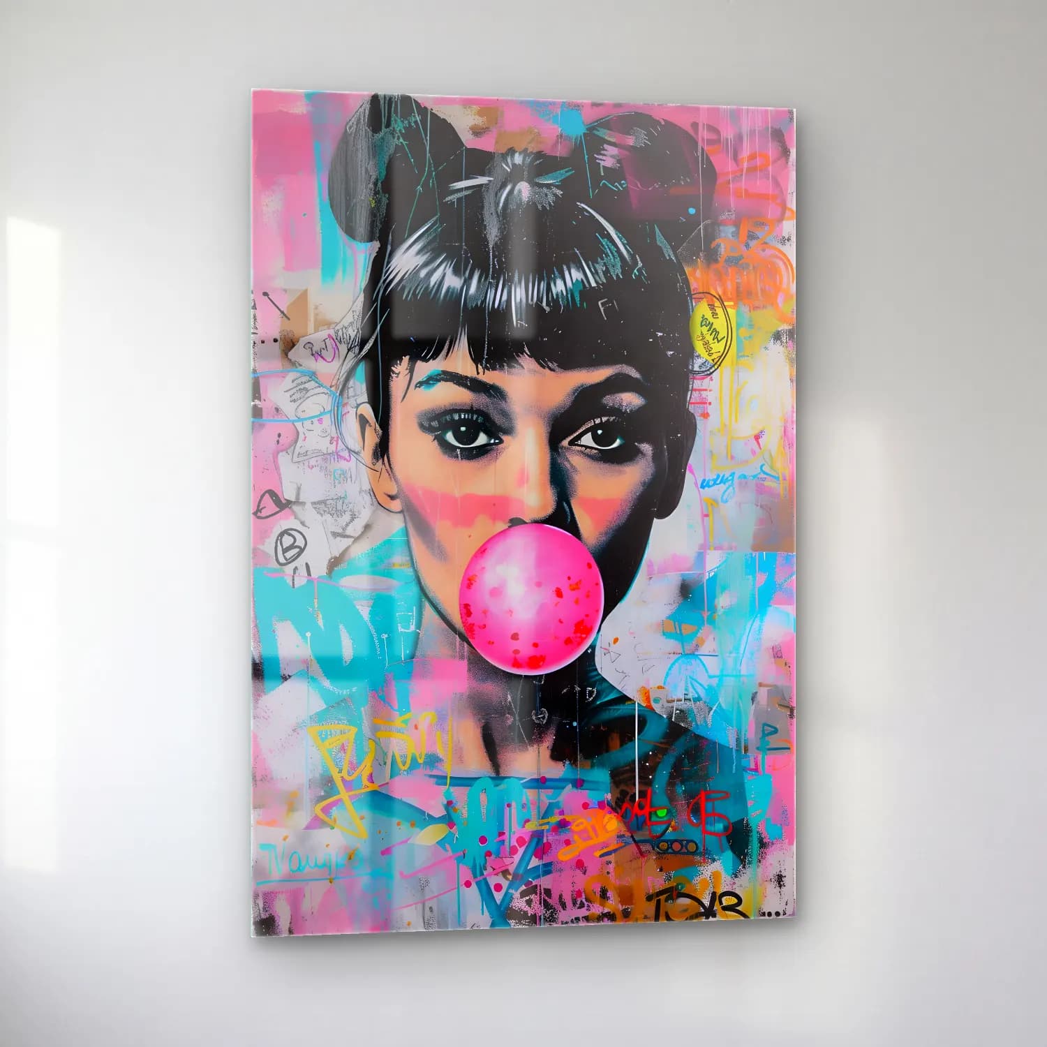 Pop Art Kız Çocuğu Portresi No. 4 cam tablo — sol açıdan görünüm