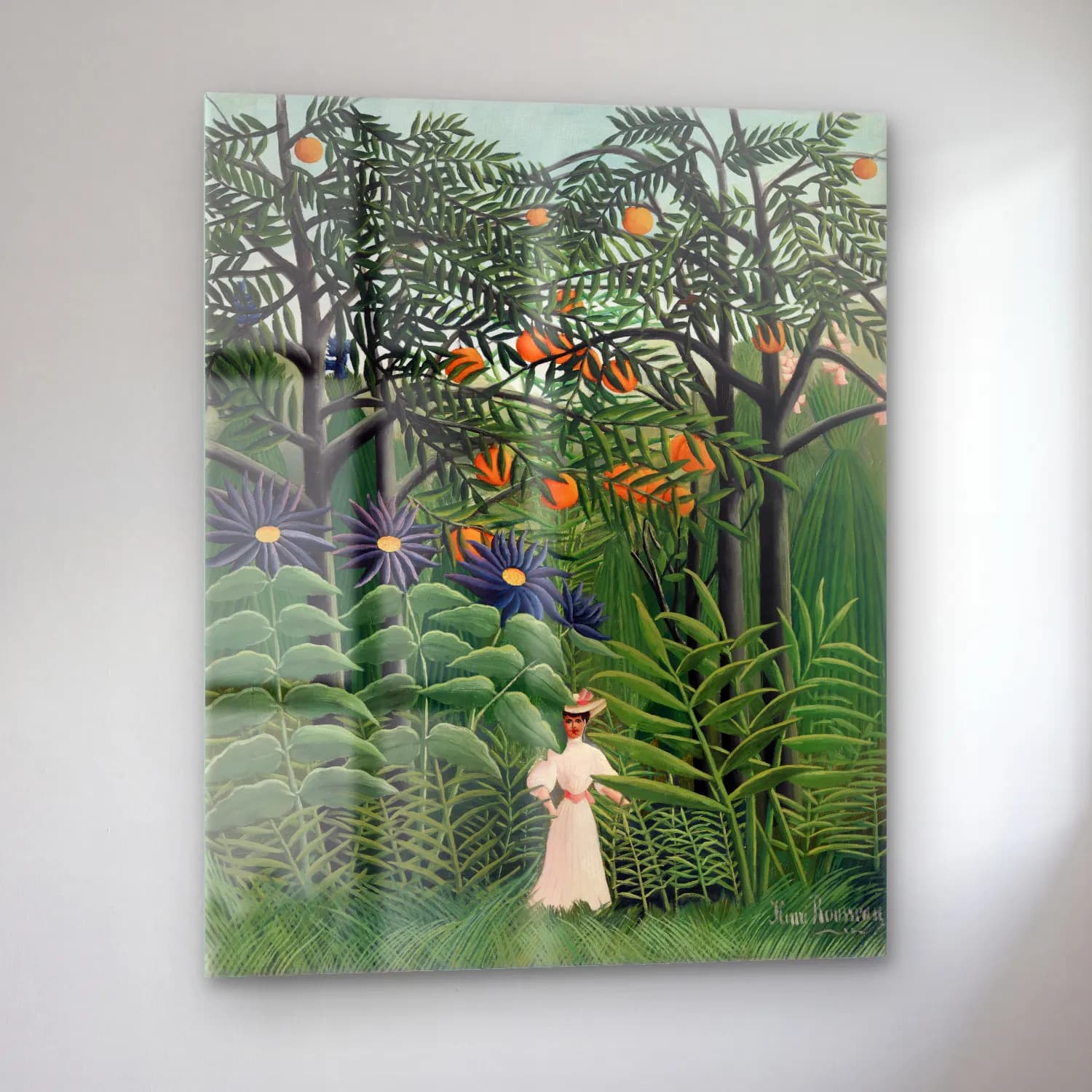 Henri Rousseau – Woman Walking in an Exotic Forest (Femme se promenant dans… cam tablo — sol açıdan görünüm