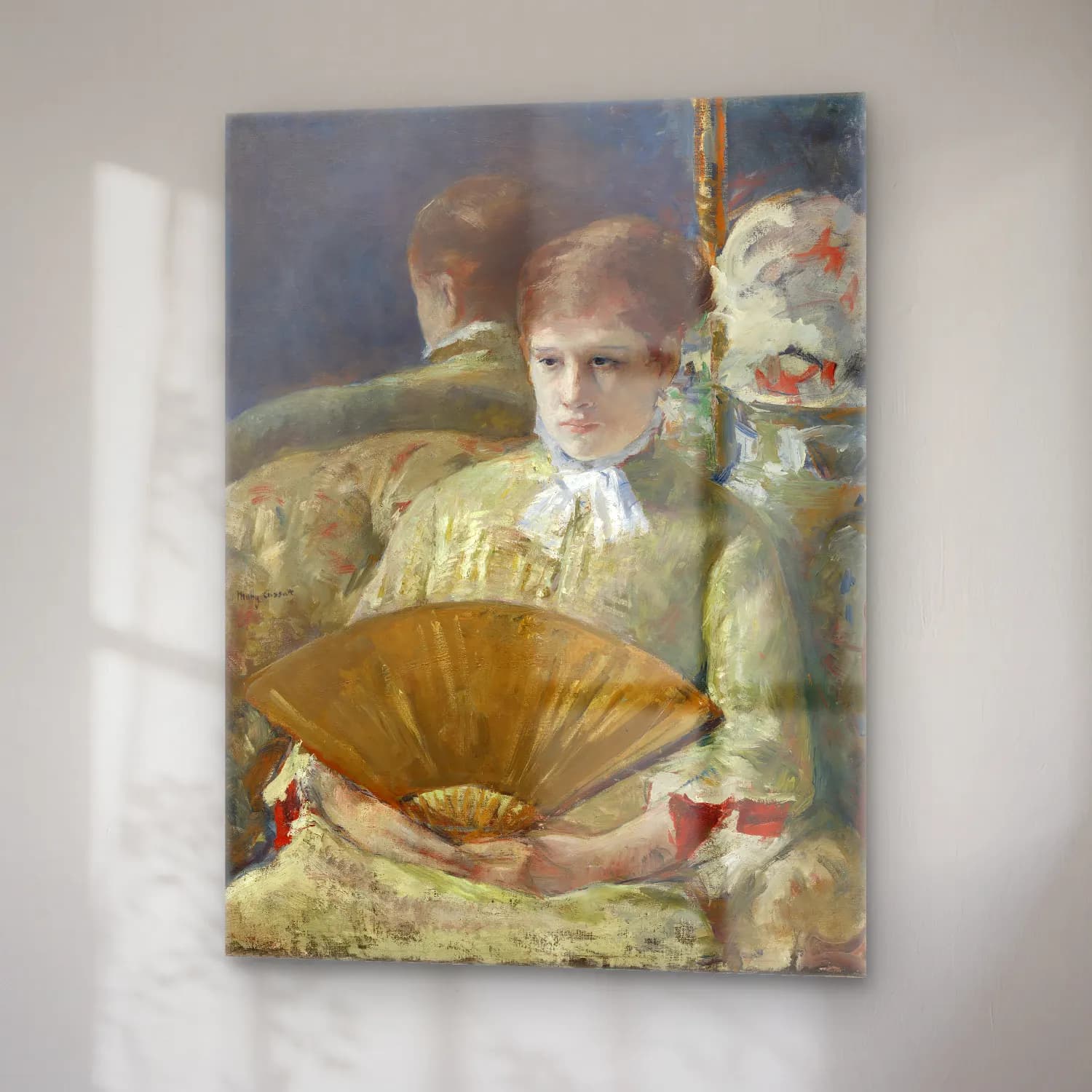 Mary Cassatt – Woman with a Fan – Yeşil Tonlar cam tablo — sağ açıdan görünüm