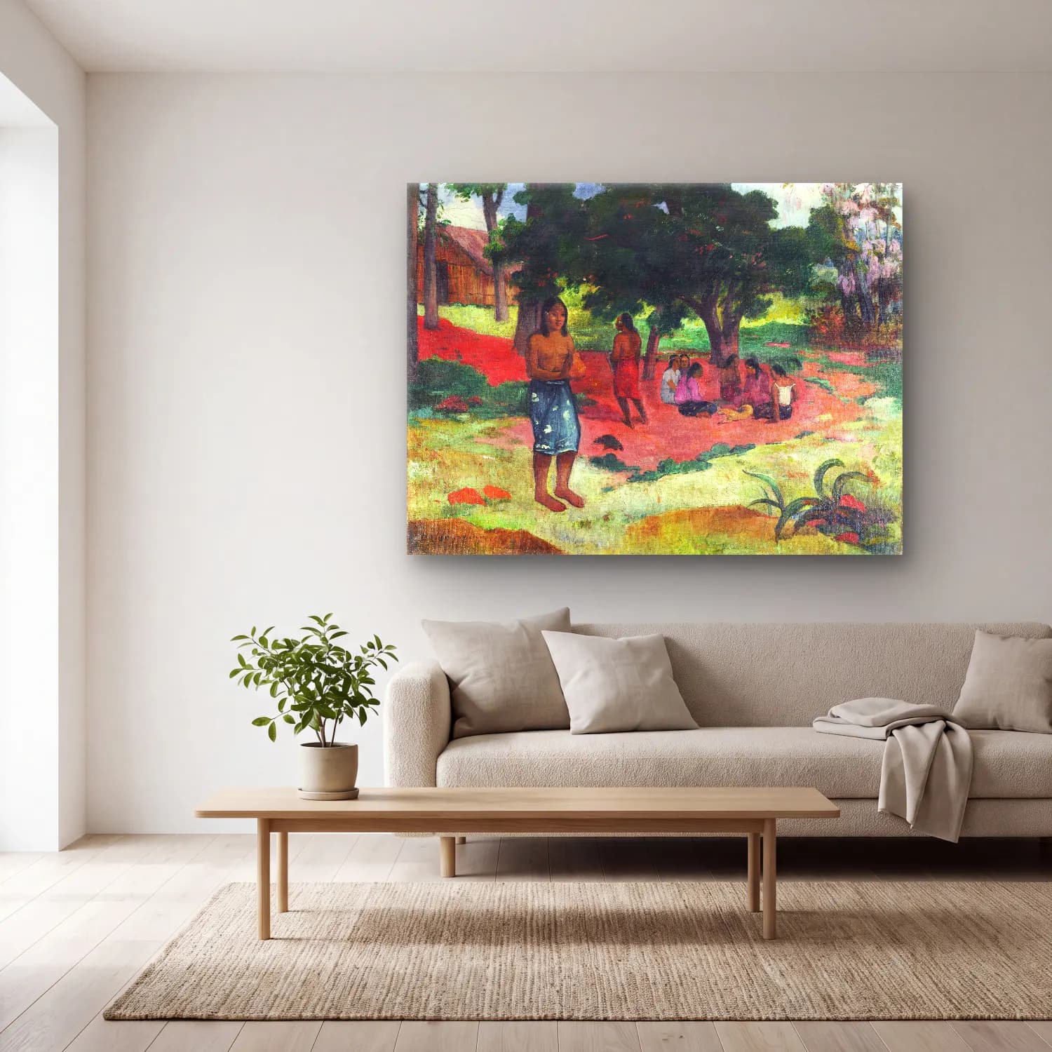 Paul Gauguin – Whispered Words (Parau) cam tablo — açık renk salonda