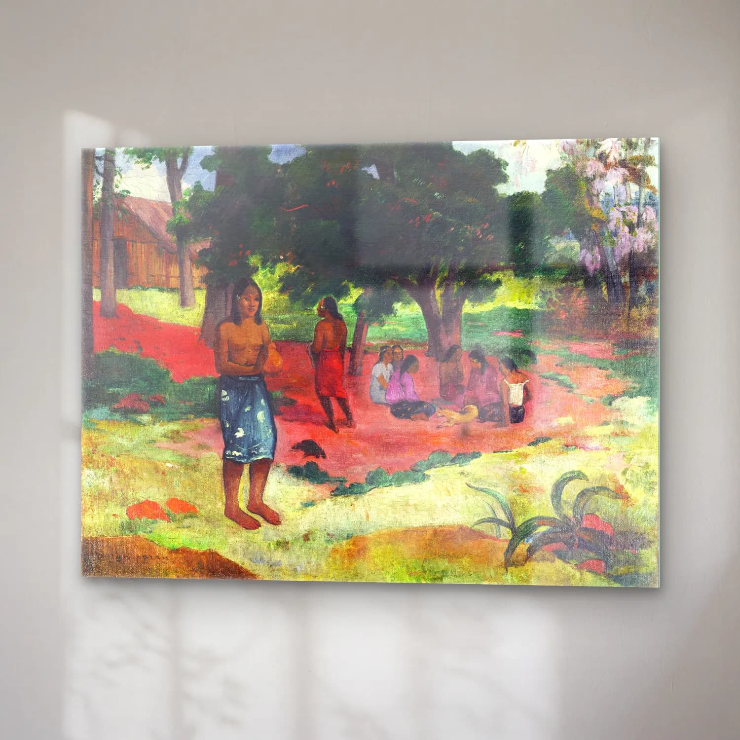 Paul Gauguin – Whispered Words (Parau) cam tablo — sağ açıdan görünüm