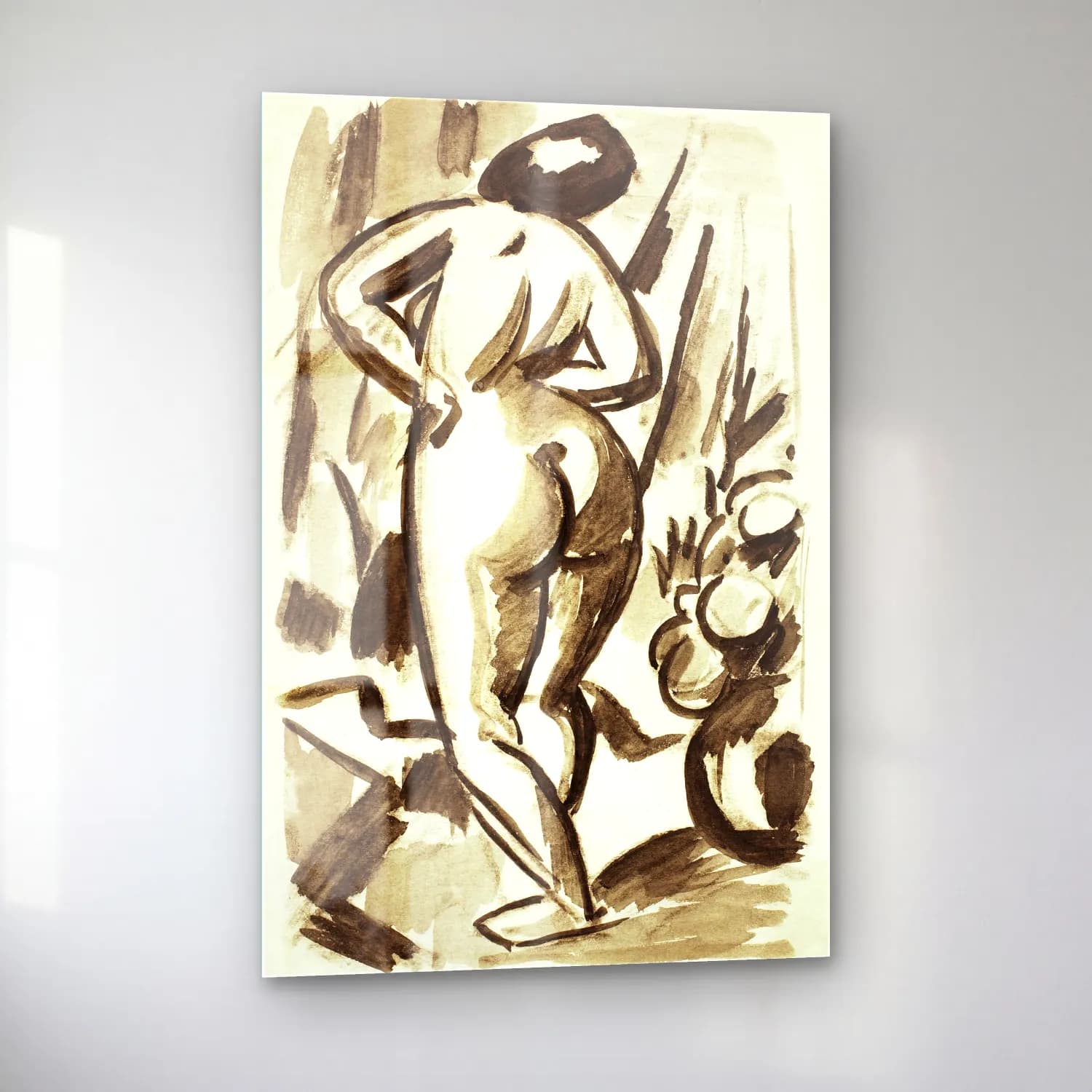 Carl Newman – Woman showing her nude bum. Standing Female Nude – Siyah Beyaz Tonlar cam tablo — sol açıdan görünüm