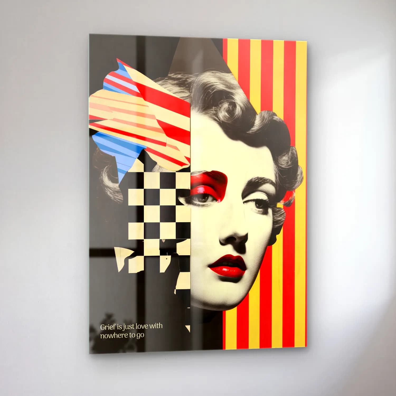 Pop Art Moda İllüstrasyonu No. 4 cam tablo — sol açıdan görünüm
