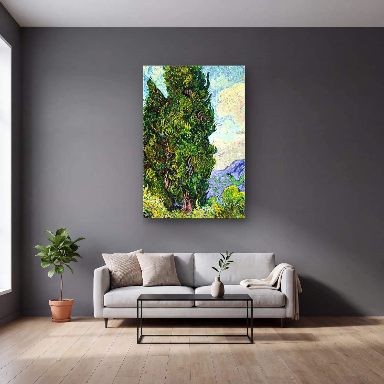 Vincent van Gogh – Cypresses cam tablo — gri duvarlı salonda
