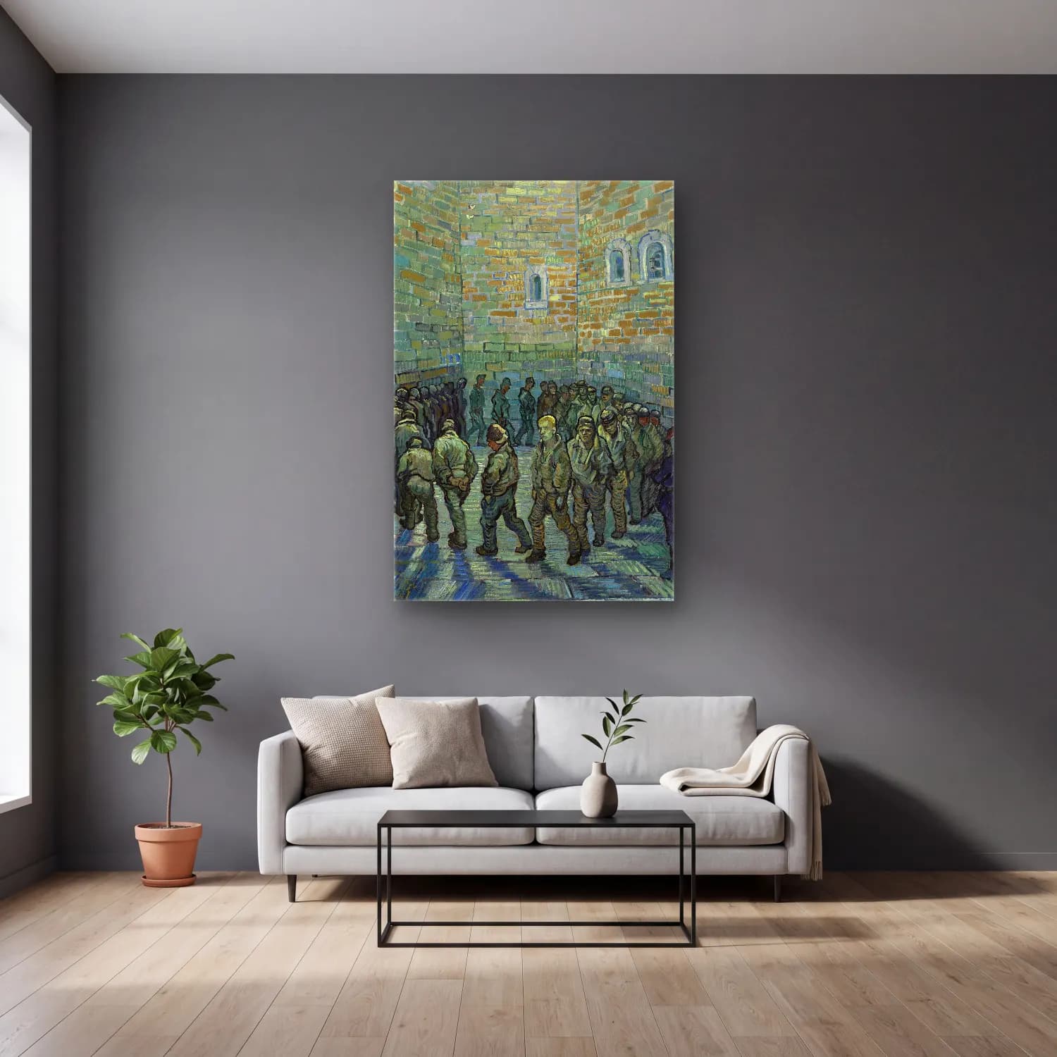 Vincent van Gogh – Prisoners Exercising cam tablo — gri duvarlı salonda
