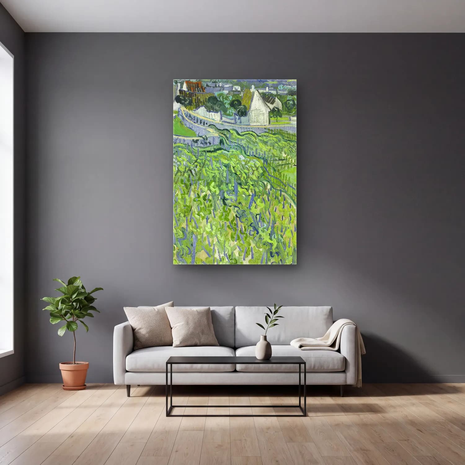 Vincent van Gogh – Vineyards at Auvers cam tablo — gri duvarlı salonda