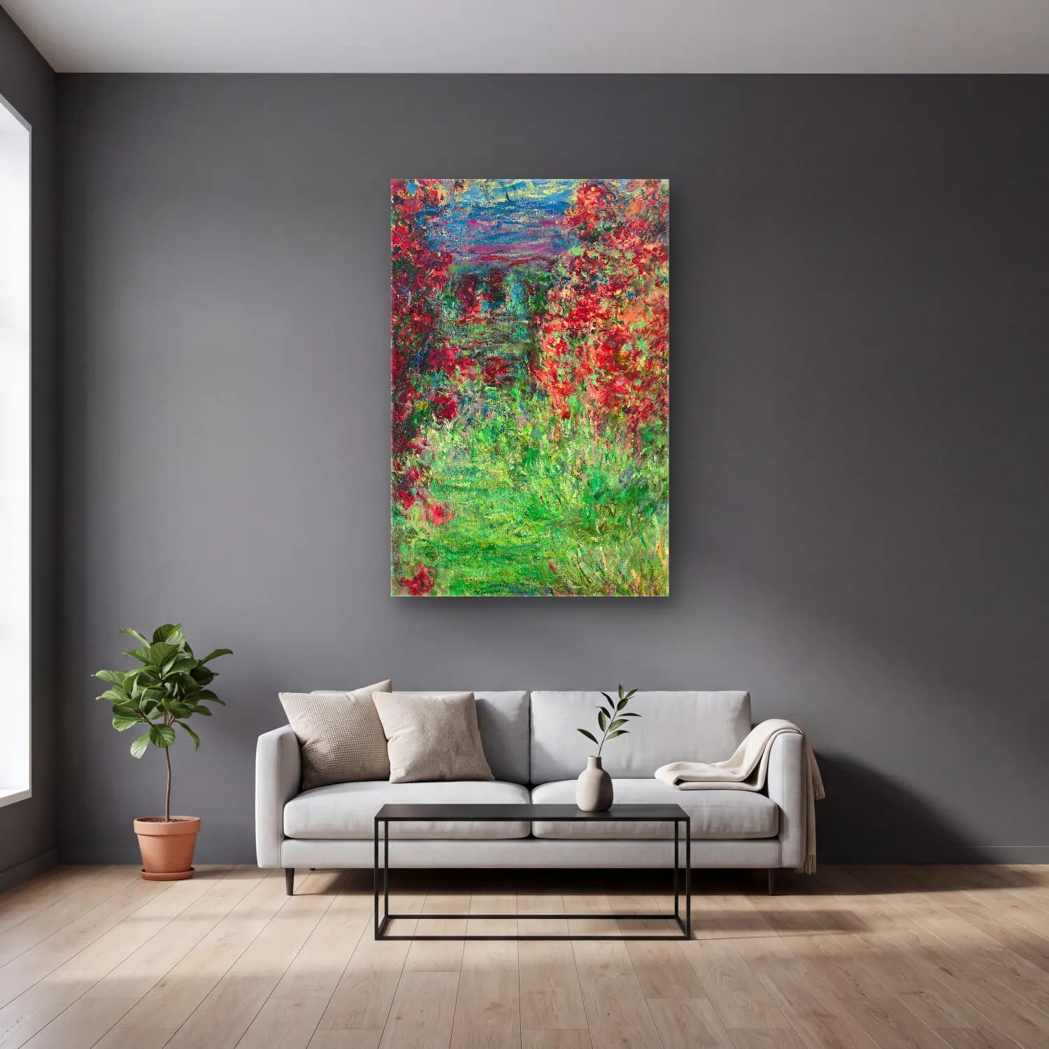 Claude Monet – La maison dans les roses cam tablo — gri duvarlı salonda
