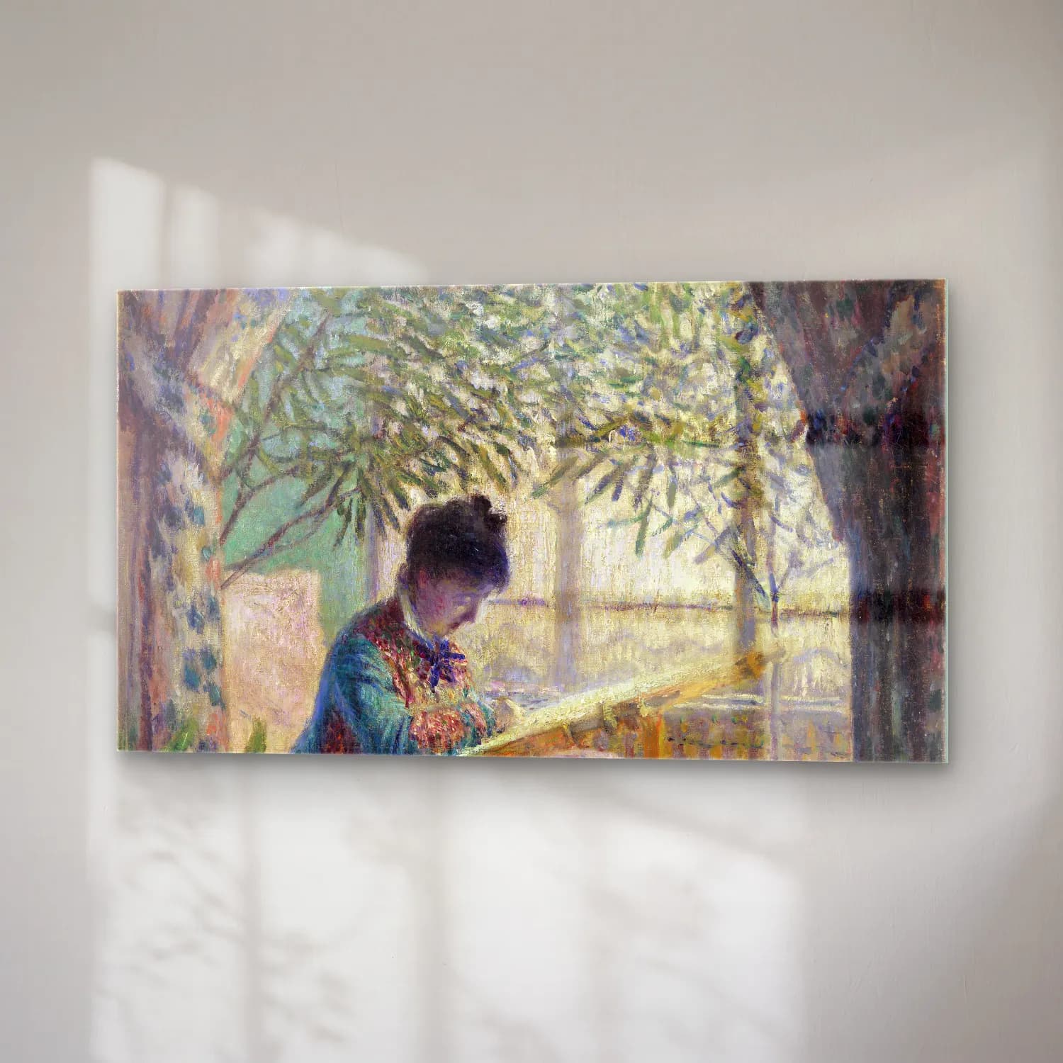 Claude Monet – Madame Monet Embroidering cam tablo — sağ açıdan görünüm