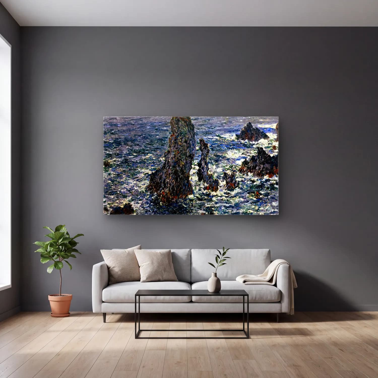 Claude Monet – The Pyramides at Port-Coton cam tablo — gri duvarlı salonda