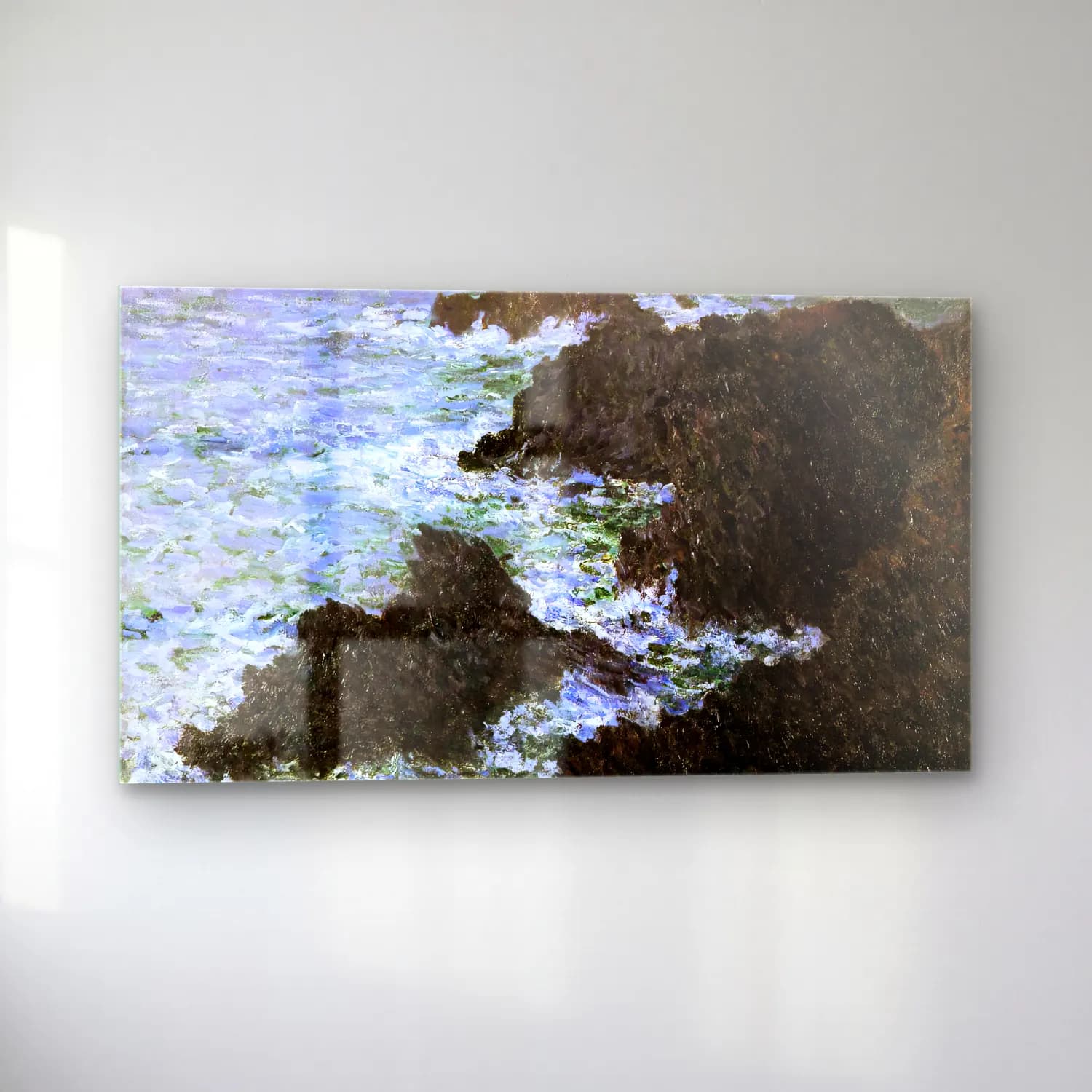 Claude Monet – The Rocks of Belle Ile (Rough Sea) cam tablo — sol açıdan görünüm