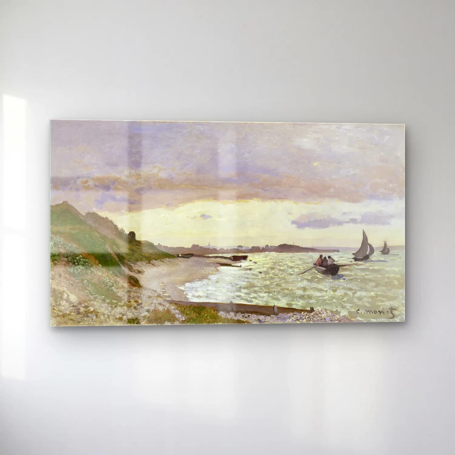 Claude Monet – The Seashore at Sainte-Adresse – Bej Tonlar cam tablo — sol açıdan görünüm