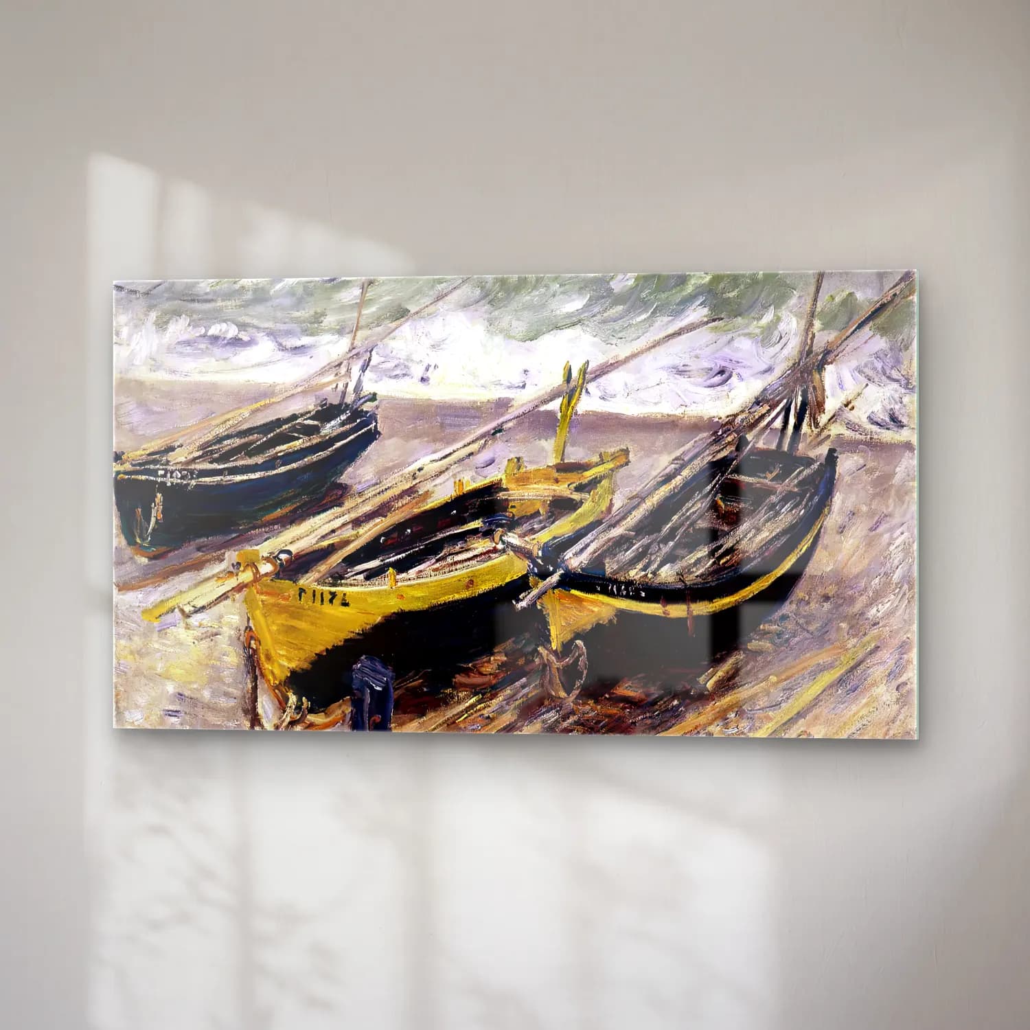 Claude Monet – Three Fishing Boats – Sarı Tonlar cam tablo — sağ açıdan görünüm