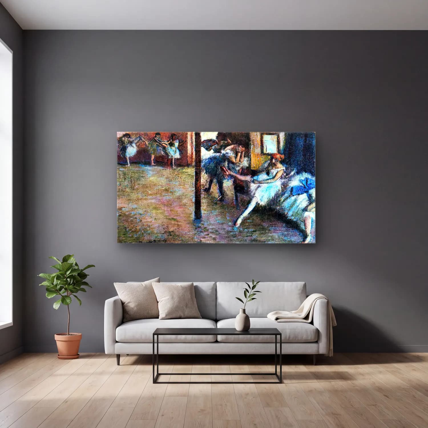 Edgar Degas – Ballet Rehearsal cam tablo — gri duvarlı salonda