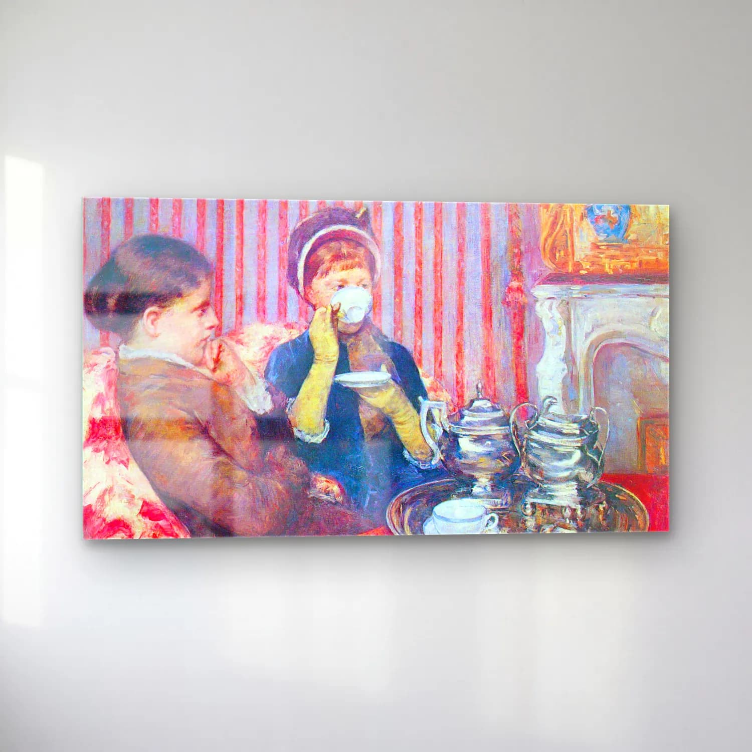 Mary Cassatt – A cup of tea #2 cam tablo — sol açıdan görünüm