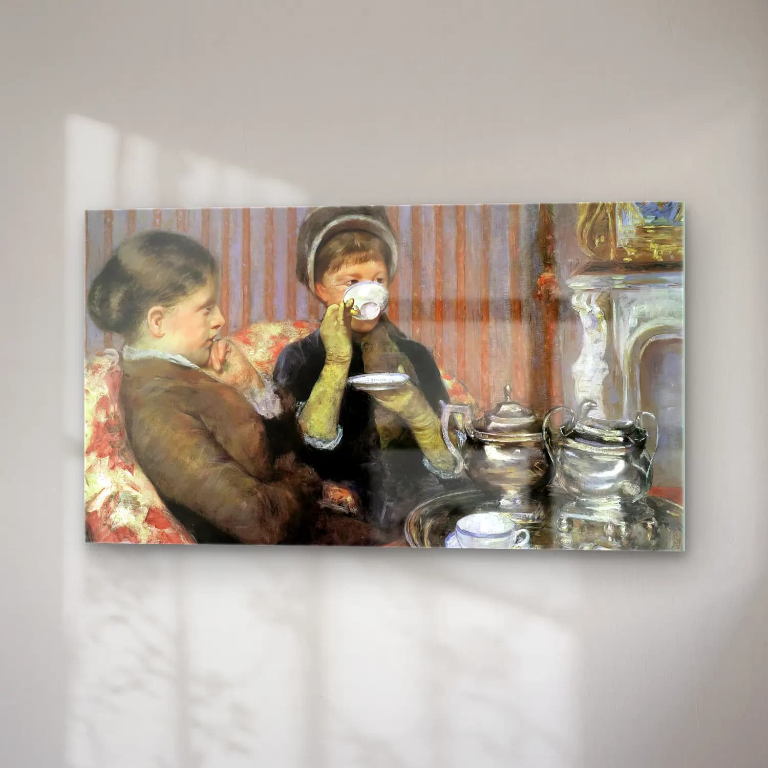Mary Cassatt – Cassatt, Mary - Five O Clock Tea cam tablo — sağ açıdan görünüm