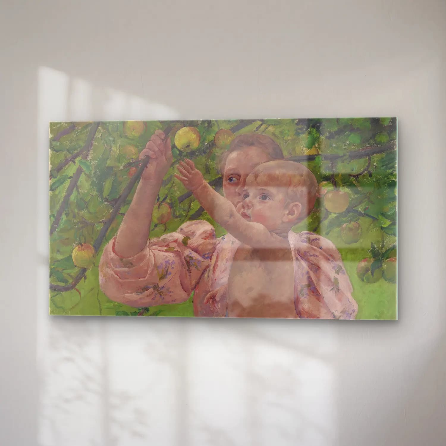 Mary Cassatt – Child Picking a Fruit cam tablo — sağ açıdan görünüm
