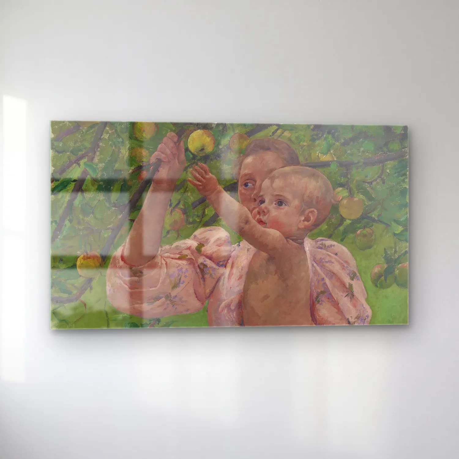 Mary Cassatt – Child Picking a Fruit cam tablo — sol açıdan görünüm