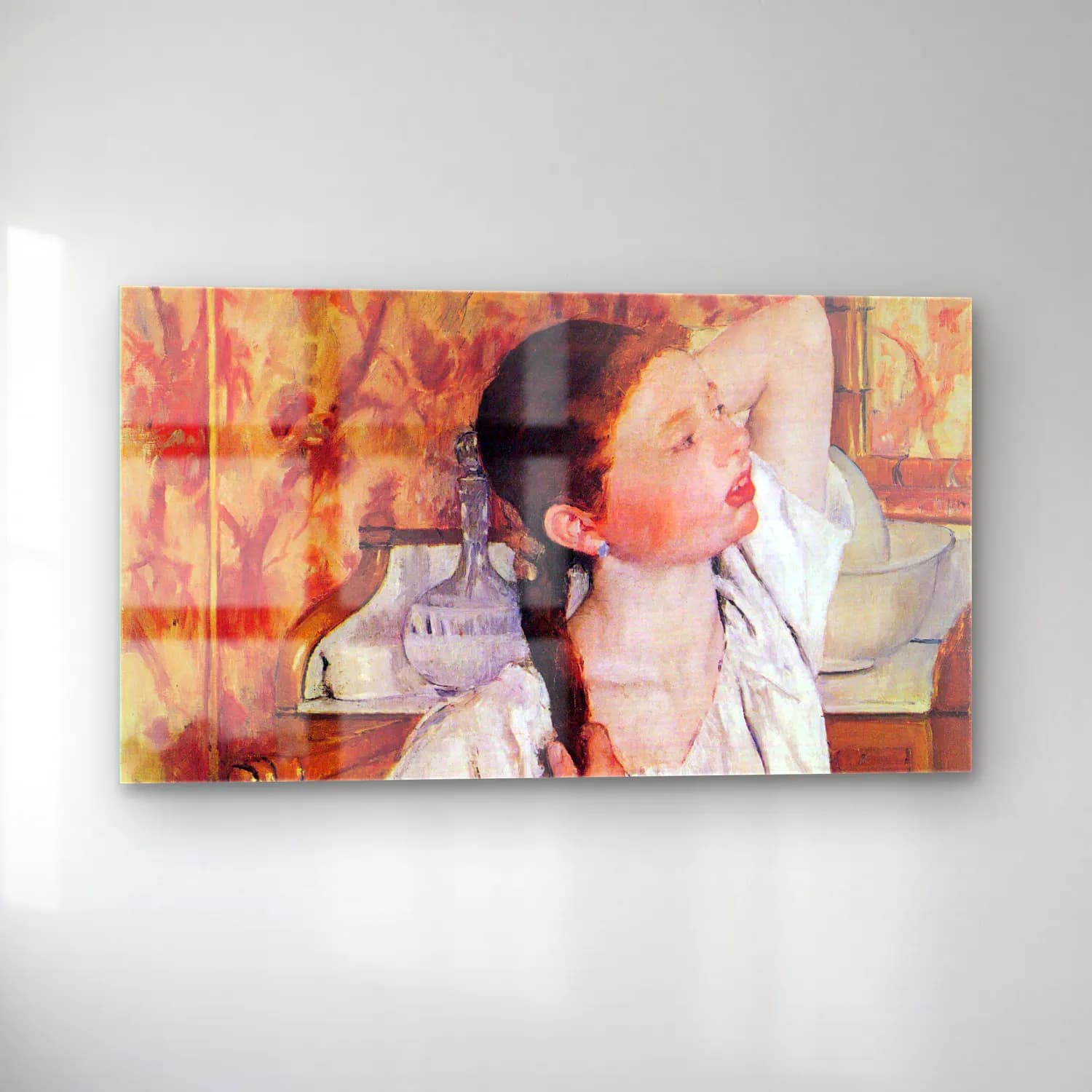 Mary Cassatt – Girl arranging her hair cam tablo — sol açıdan görünüm
