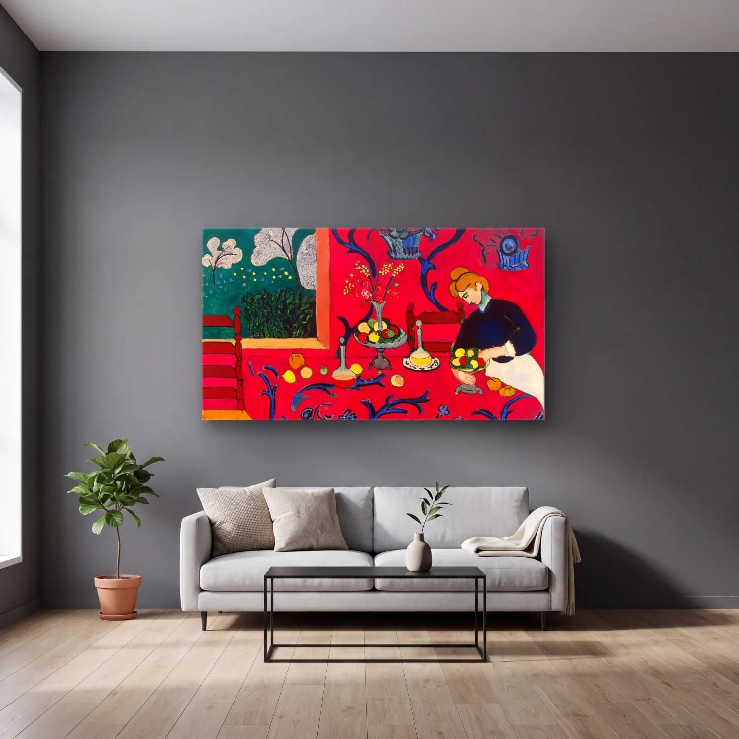 Henri Matisse – Red-room-Matisse cam tablo — gri duvarlı salonda
