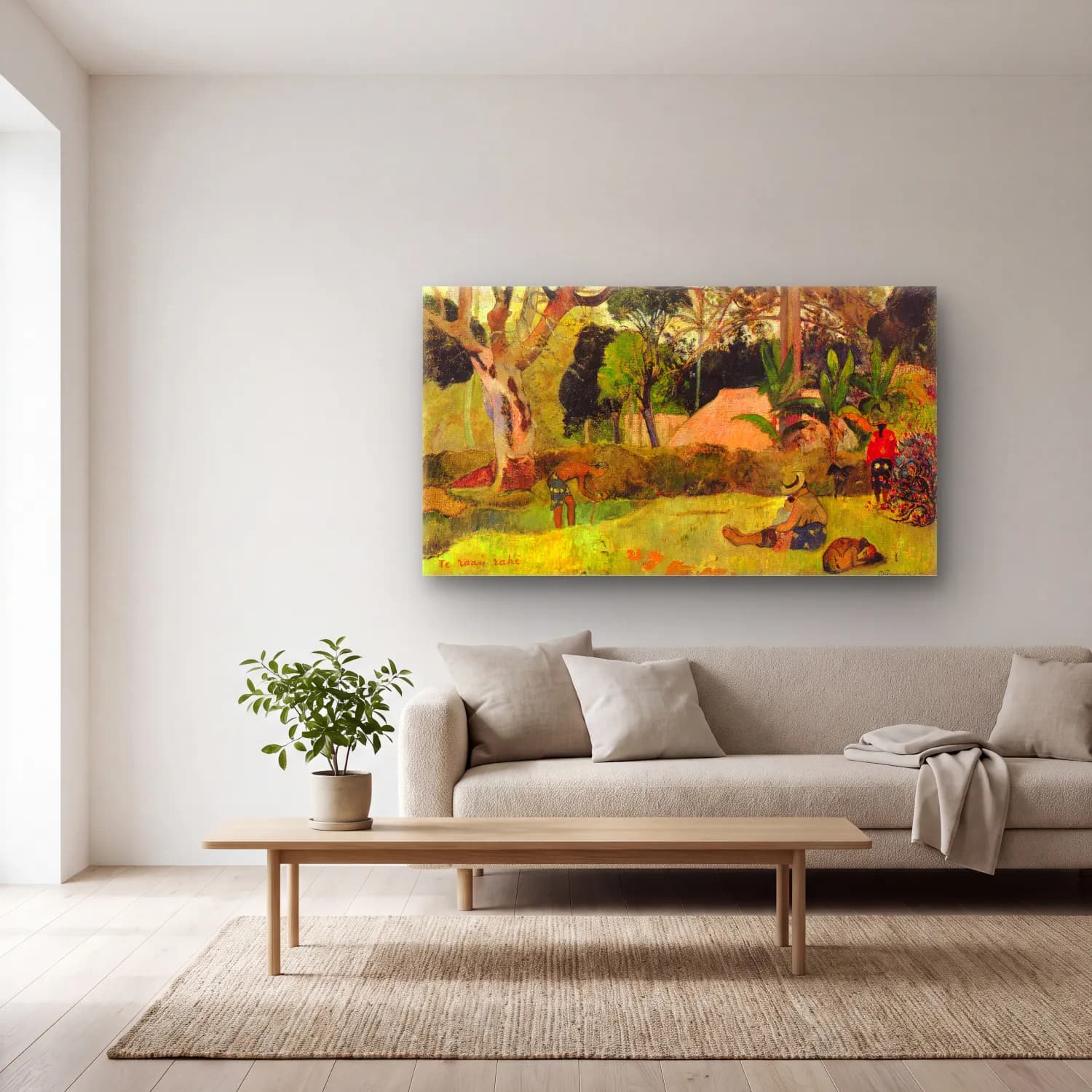 Paul Gauguin – Te Raai Rahi cam tablo — açık renk salonda