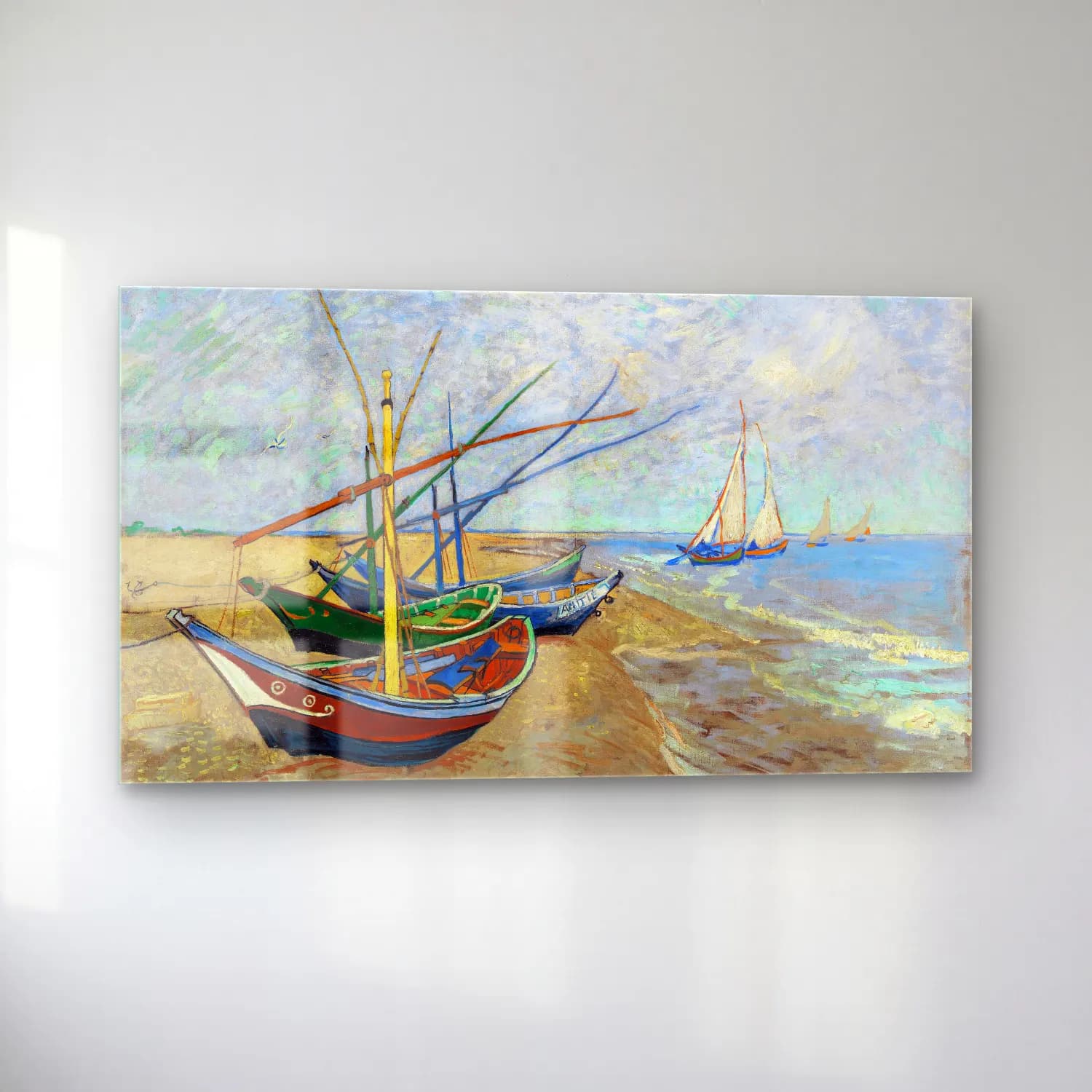 Vincent van Gogh – Fishing Boats on the Beach at Saintes-Maries cam tablo — sol açıdan görünüm