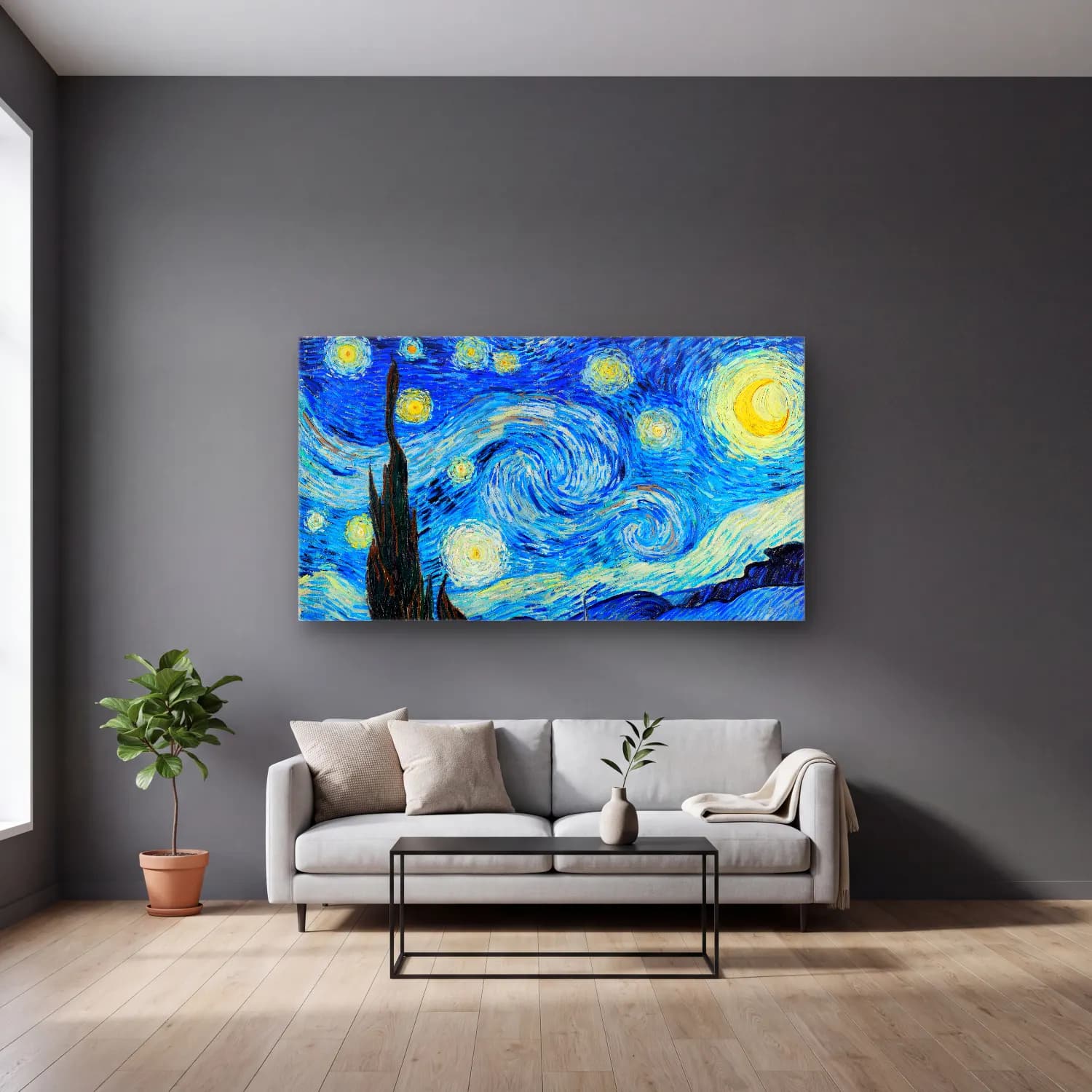 Vincent van Gogh – The Starry Night cam tablo — gri duvarlı salonda