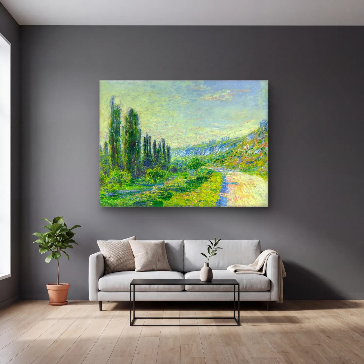 Claude Monet – Yeşil Tepeler cam tablo — gri duvarlı salonda