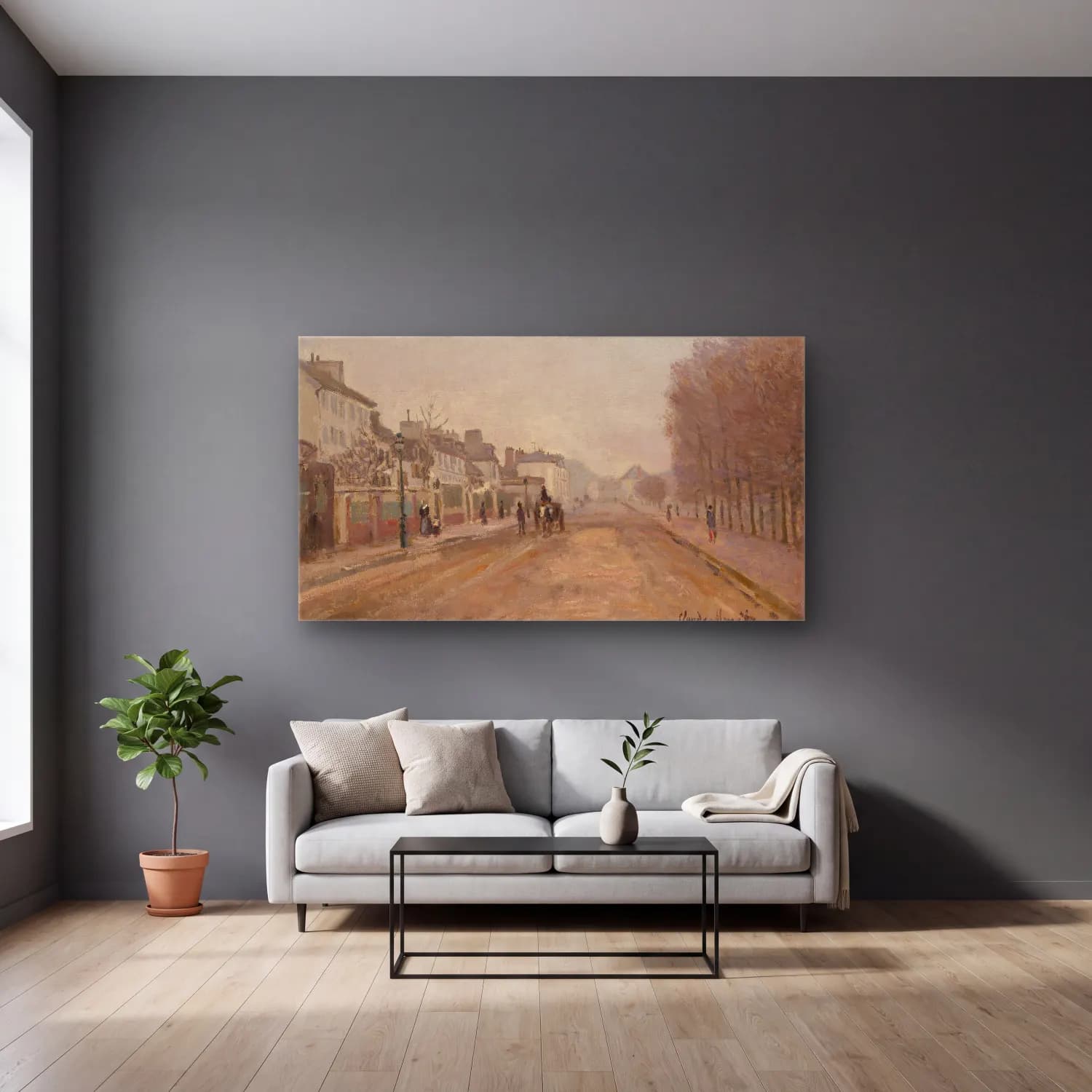 Claude Monet – Köy Sokağı cam tablo — gri duvarlı salonda