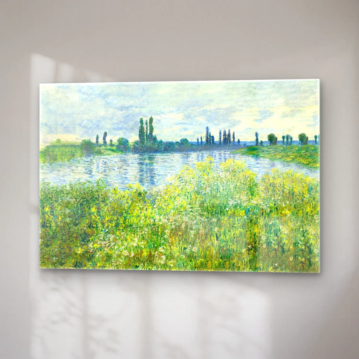 Claude Monet – Kırda Nehir – Yeşil Tonlar cam tablo — sağ açıdan görünüm