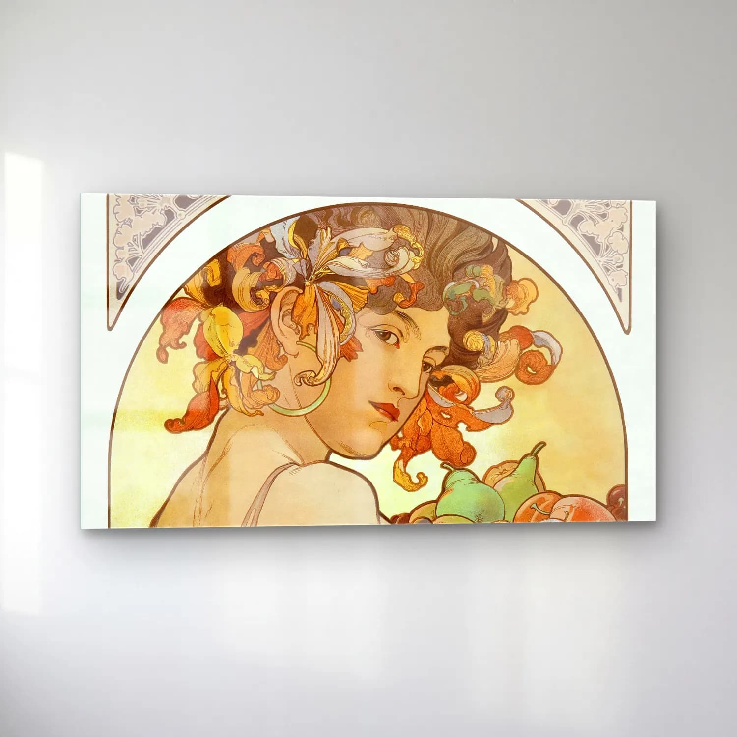 Alphonse Mucha – Fruit chromolithograph cam tablo — sol açıdan görünüm