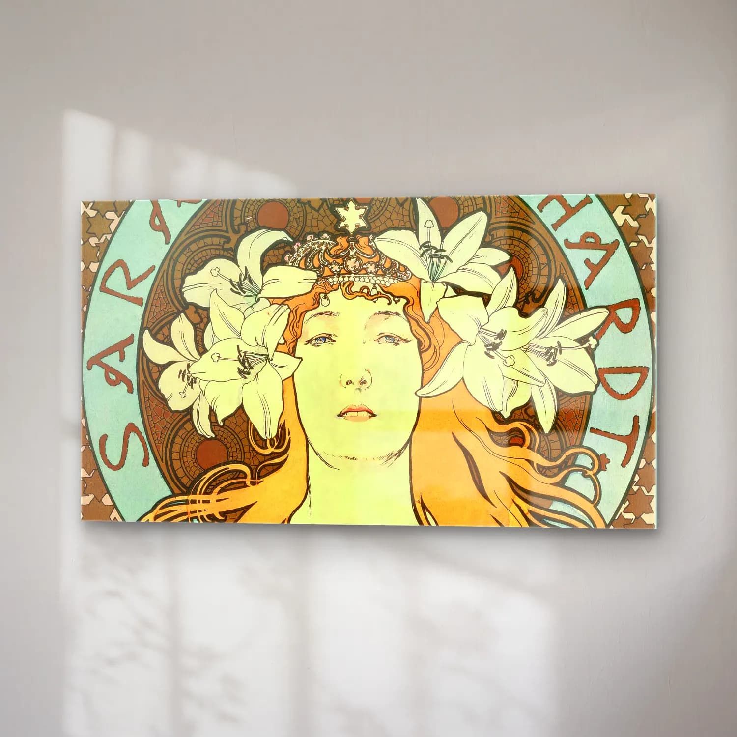 Alphonse Mucha – Sarah Bernhardt cam tablo — sağ açıdan görünüm