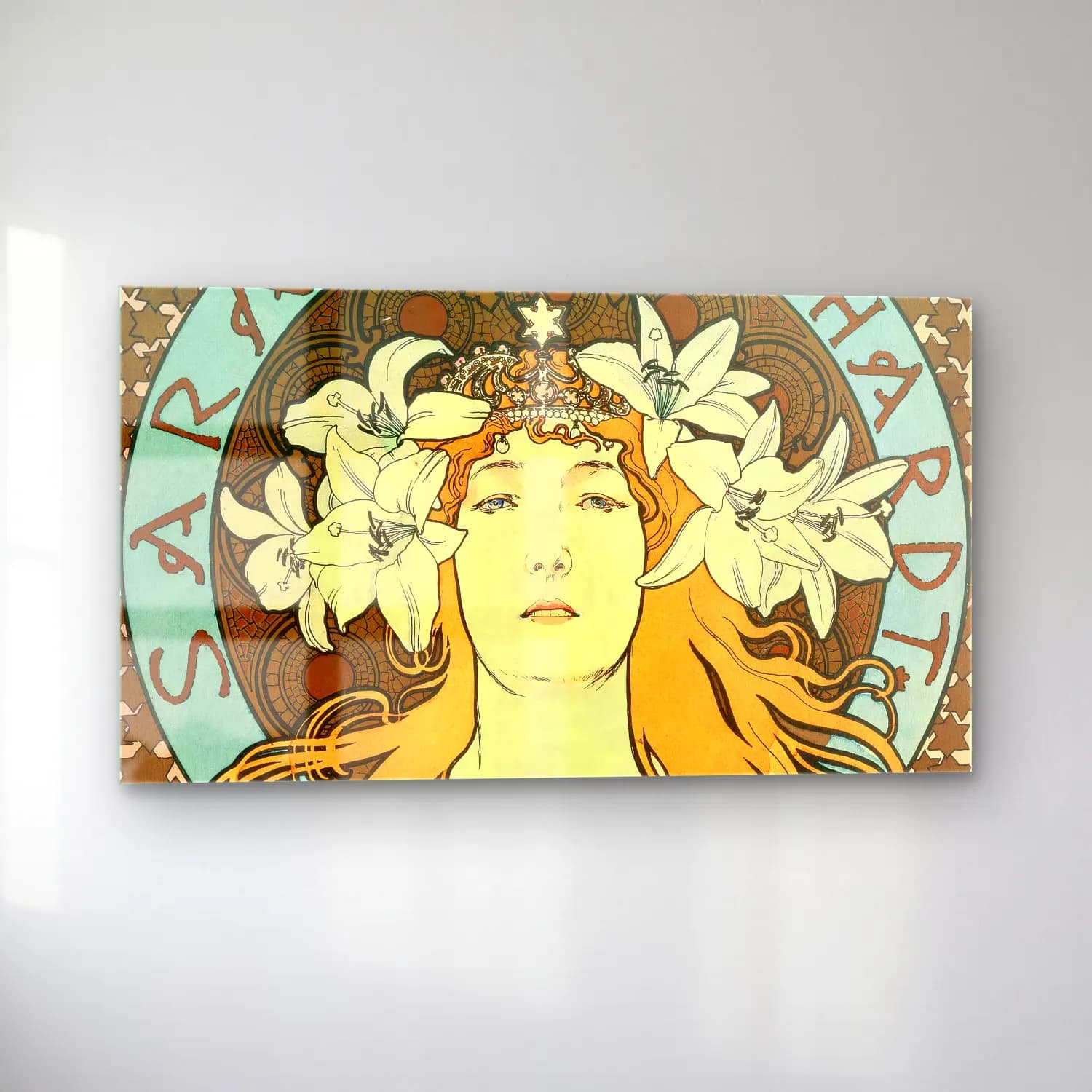Alphonse Mucha – Sarah Bernhardt cam tablo — sol açıdan görünüm