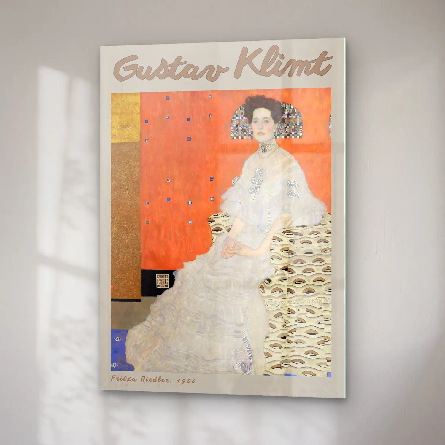 Gustav Klimt – Elbiseli Kadın cam tablo — sağ açıdan görünüm