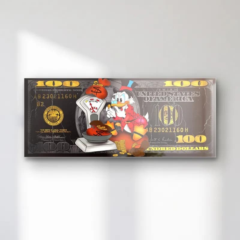 Scrooge Para Terazisi Dolar cam tablo — Siyah altın 100 dolar banknotunda para terazisinin yanında Scrooge McDuck